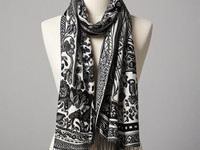The Timeless Appeal of Black and White Cotton Scarves